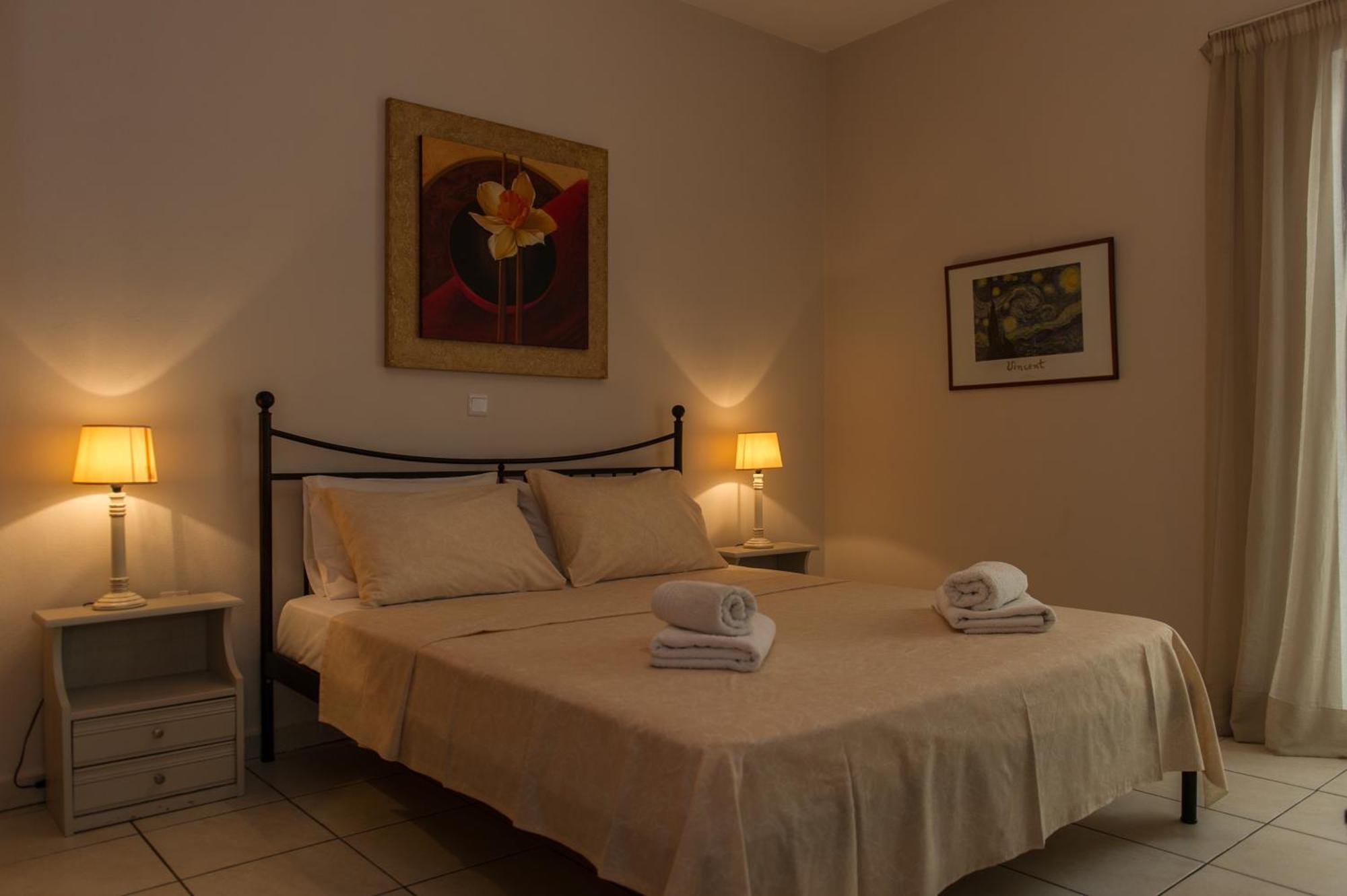 Kamari Blue Apartments Каламата Экстерьер фото