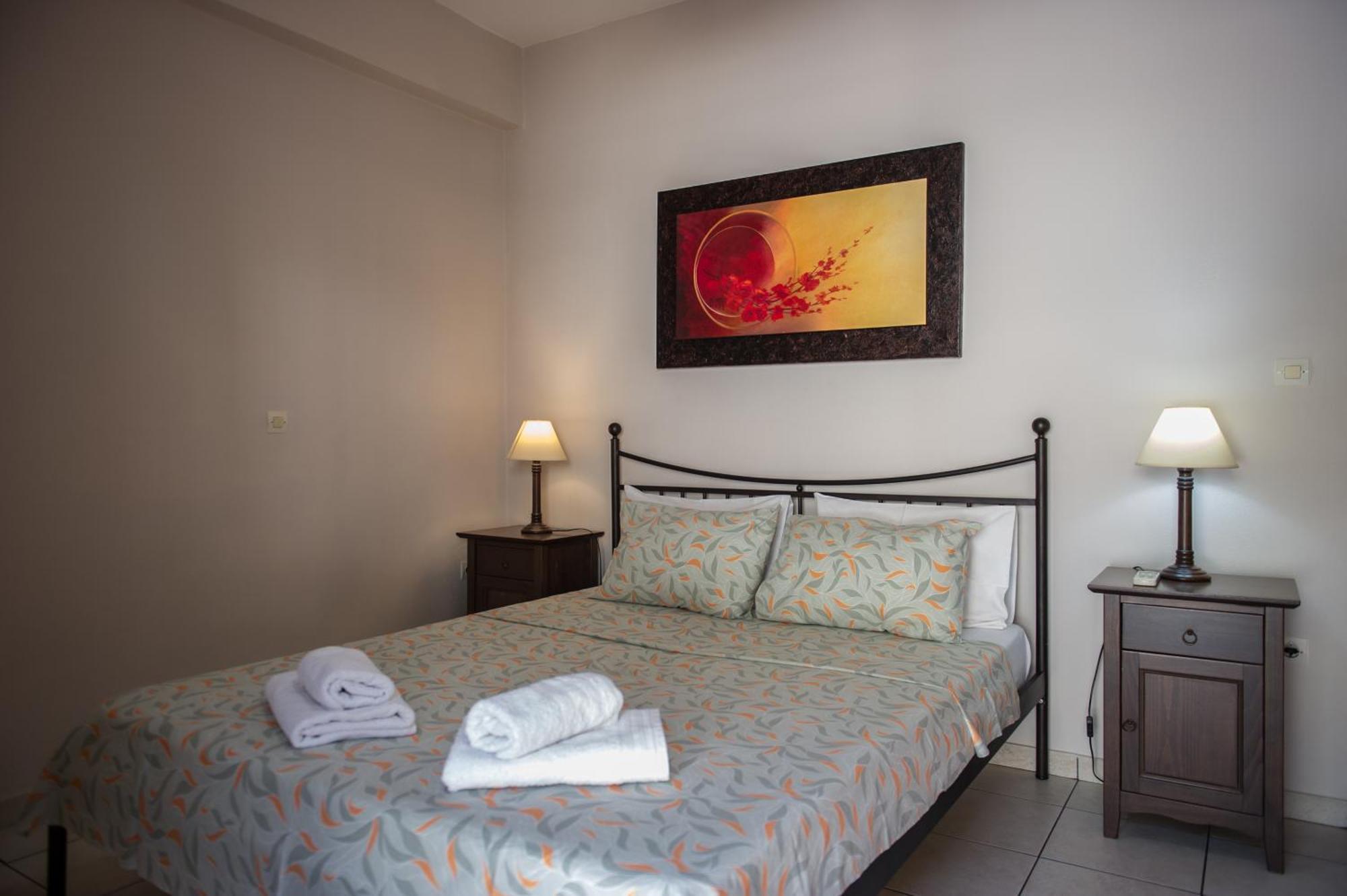 Kamari Blue Apartments Каламата Экстерьер фото