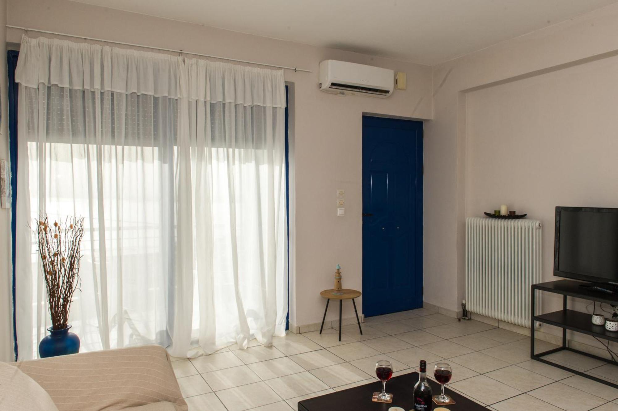 Kamari Blue Apartments Каламата Экстерьер фото